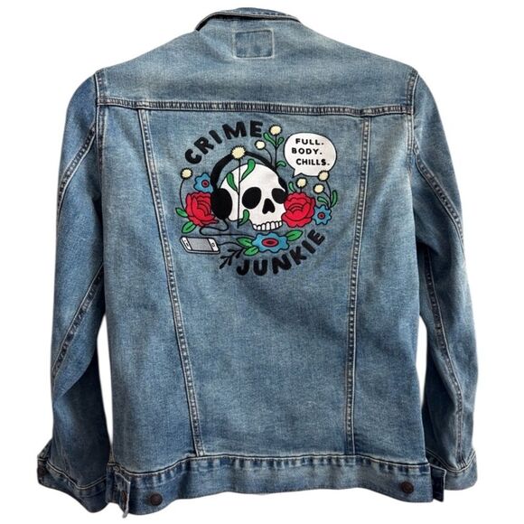 RARE Crime Junkie Podcast Full Body Chills Skull Denim Jacket Medium - Picture 2 of 5